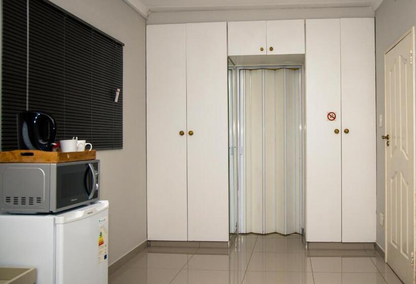 Номер Стандарт, Ndzuti Guest House