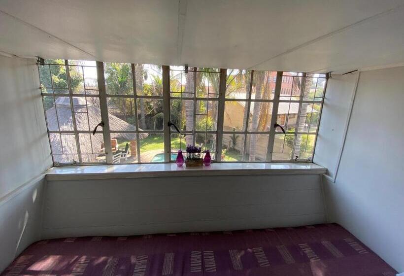 ガーデンビュースタンダードルーム, Ndzuti Guest House