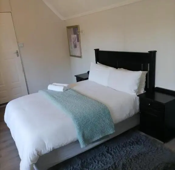 ガーデンビュースタンダードルーム, Ndzuti Guest House
