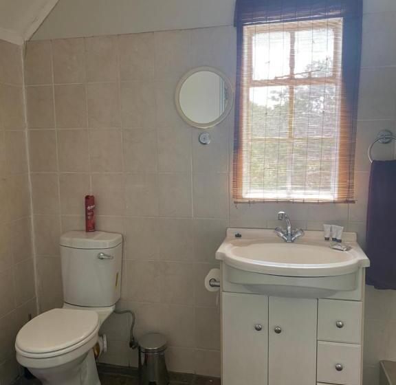 Номер Стандарт Вид на Сад, Ndzuti Guest House