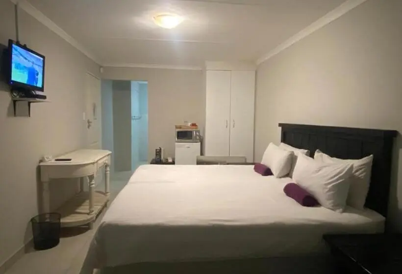 バルコニー付きデラックスルーム, Ndzuti Guest House