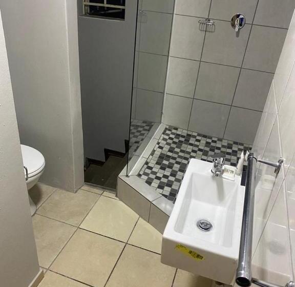 バルコニー付きスタンダードルーム, Ndzuti Guest House