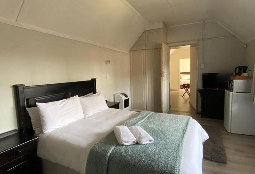 Номер Стандарт Вид на Сад, Ndzuti Guest House