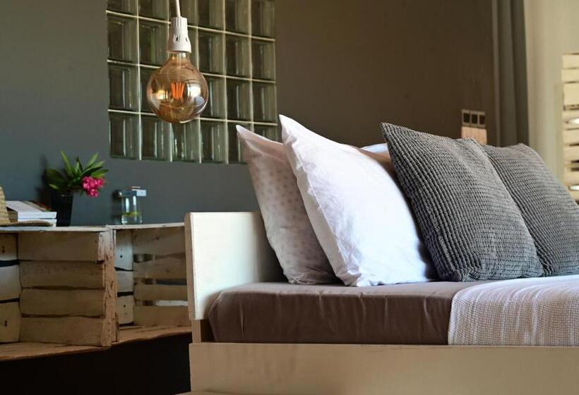 غرفة قياسية, B4 Boutique