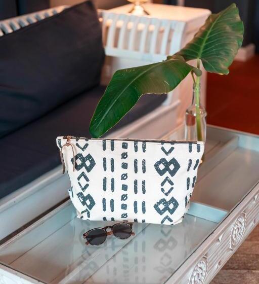 غرفة ديلوكس مطلّة علي البحر مزوَّدة بشُرفة, B4 Boutique