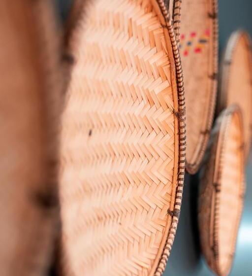 غرفة قياسية مطلّة علي حمام السباحة, B4 Boutique