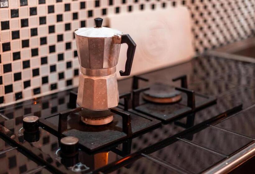 غرفة قياسية, B4 Boutique