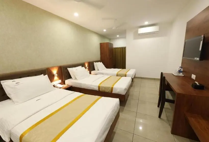 Chambre Triple Deluxe, Laxmi Cityside