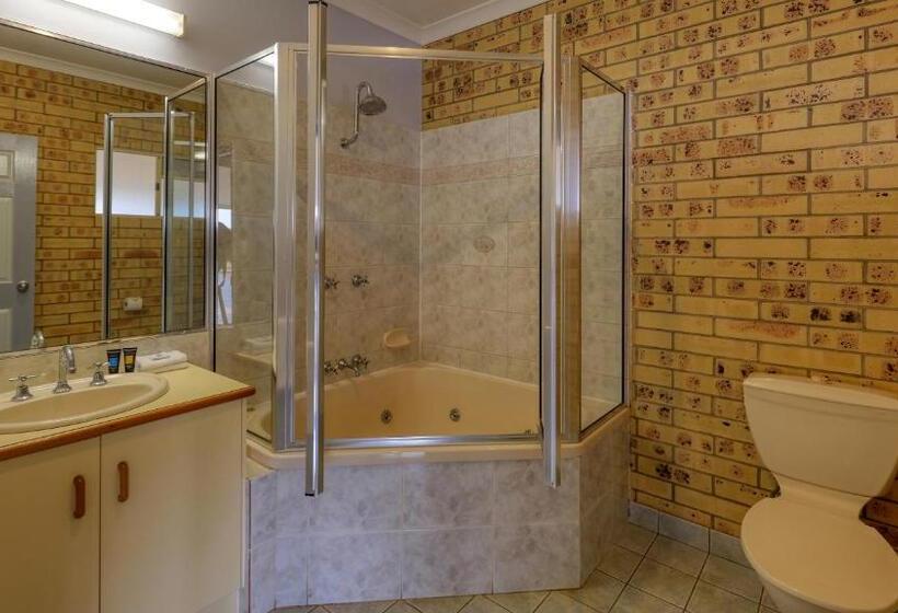 اتاق استاندارد با وان آب گرم, Mulga Country Motor Inn