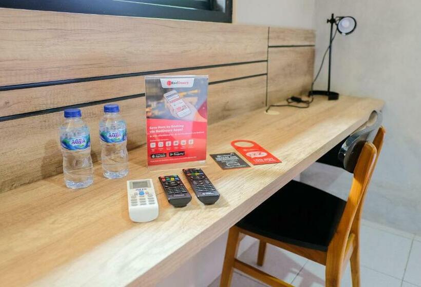 标准间, Reddoorz  Near Trans Studio Mall Cibubur 3