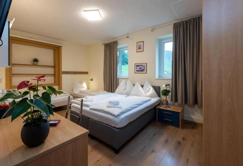 Четырехместный Номер Стандарт, Grischalodge Das Hotel Mit Bergblick Seit 1929   Bitte Beachten Sie Beim Buchen Auf Die Zimmerkatego