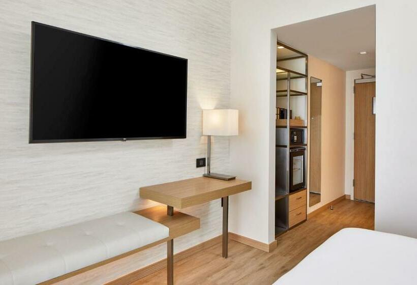 带大床的标准间, Ac Hotel By Marriott Fort Lauderdale Beach