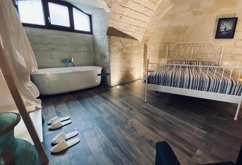 غرفة قياسية مزوَّدة بجاكوزي, Classe 51   B&b Con Jacuzzi