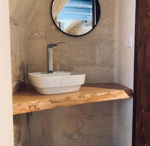 غرفة قياسية مزوَّدة بجاكوزي, Classe 51   B&b Con Jacuzzi