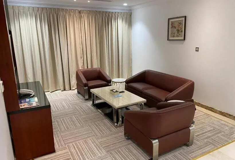 3 Bedroom Suite, Al Wadaq
