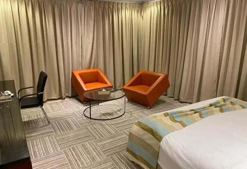 3 Bedroom Suite, Al Wadaq