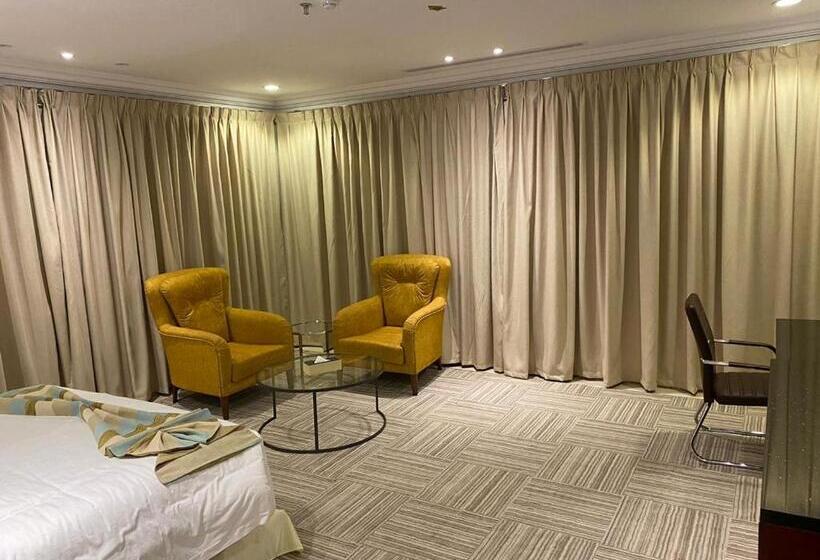سوئیت با تخت بزرگ, Al Wadaq