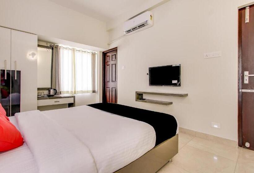 Номер Deluxe, Capital O New Paradise Inn