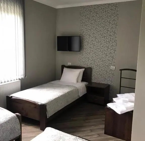 Habitació Triple Estàndard, Gray