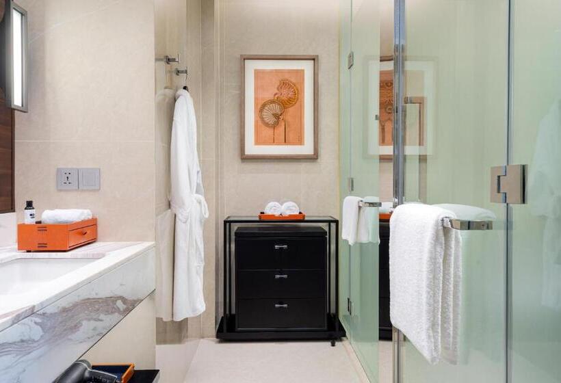 סוויטה מלכותית, Hyatt Regency Phnom Penh