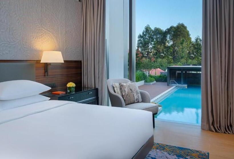 סוויטה מלכותית, Hyatt Regency Phnom Penh