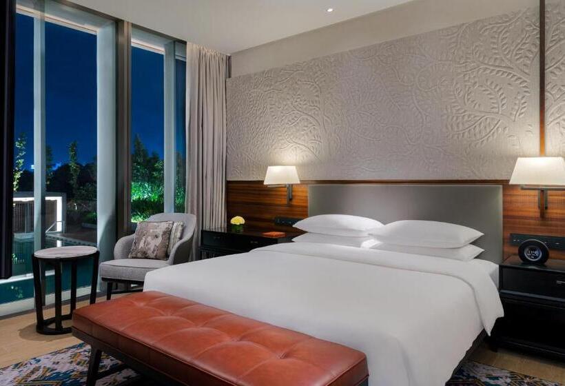 סוויטה מלכותית, Hyatt Regency Phnom Penh