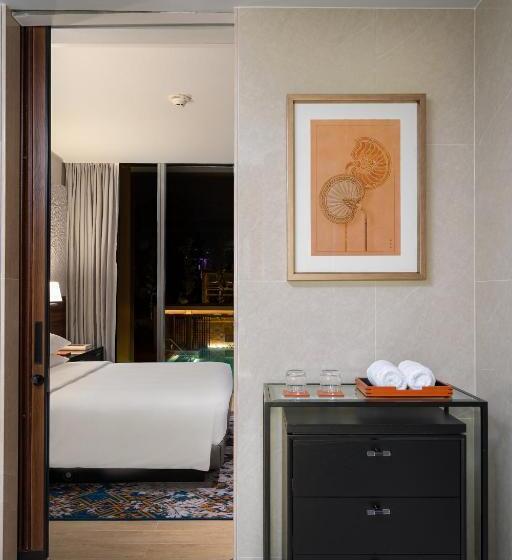 סוויטה מלכותית, Hyatt Regency Phnom Penh