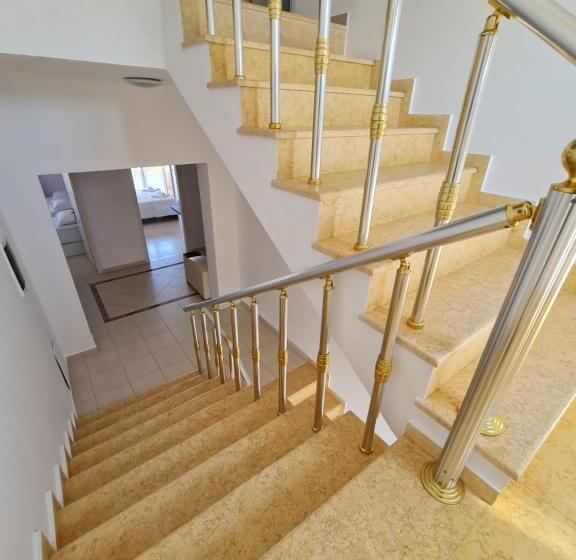 Апартаменты Deluxe 1 Спальня, Summer Time