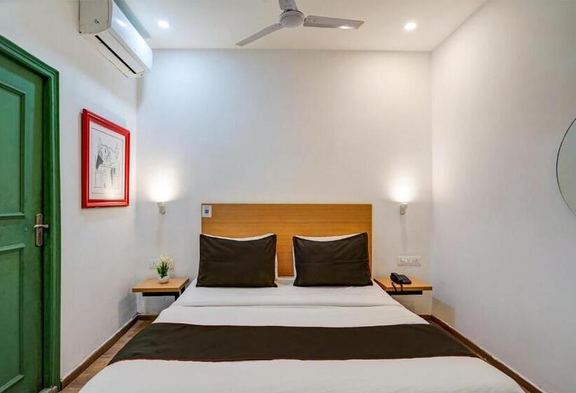 スタンダードルーム, Townhouse Vero Near World Mark Mall