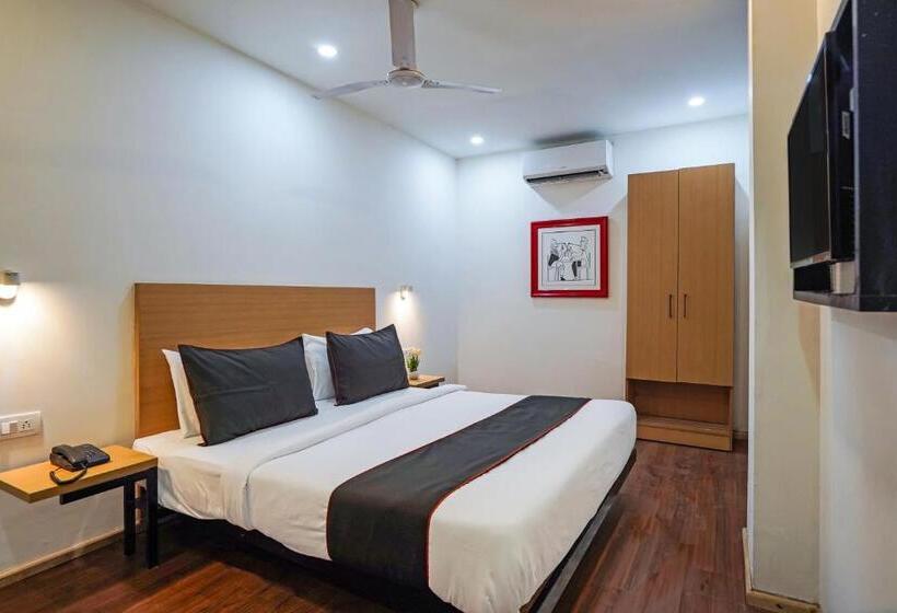 スタンダードルーム, Townhouse Vero Near World Mark Mall