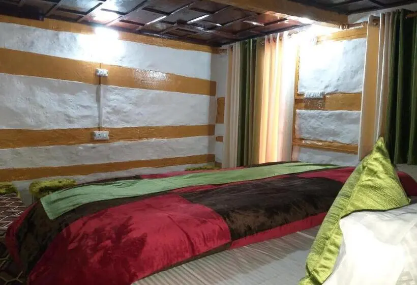 デラックスルーム, Mountain Village Stay   Dharali Heights Harsil