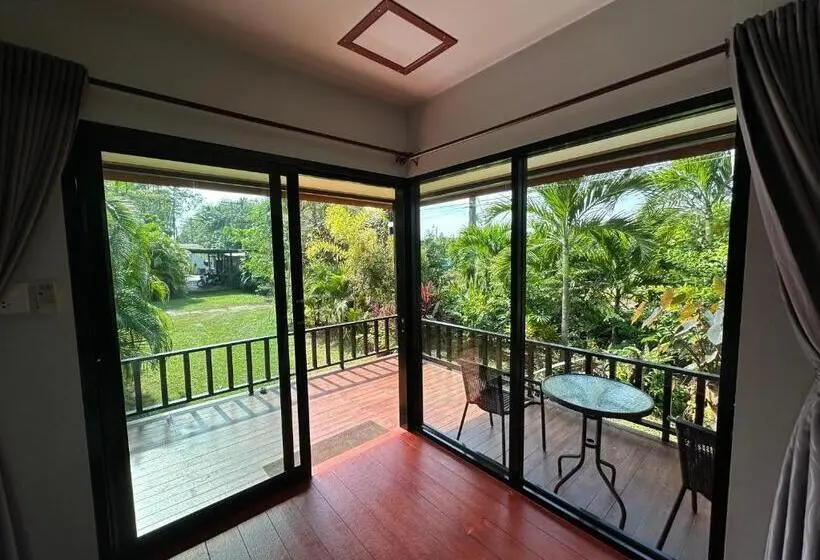 Deluxe-bungalow, Koh Jum Bungalow & Hostel