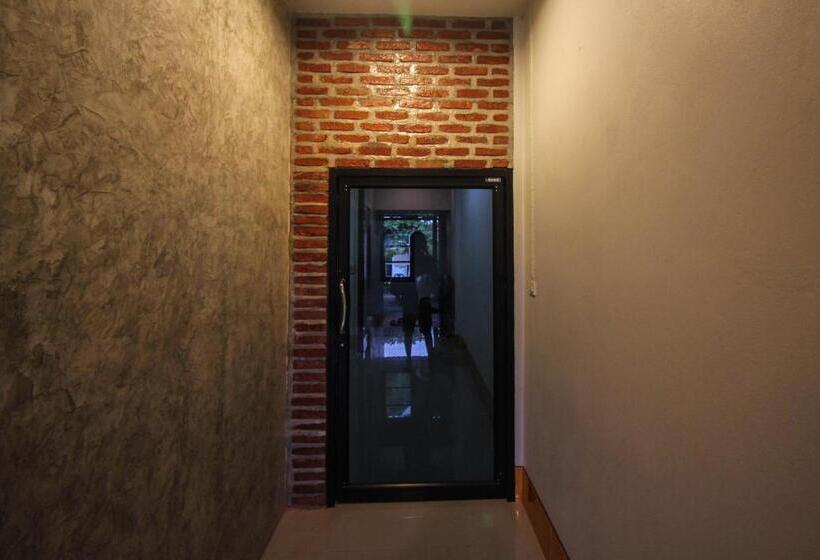 اتاق سوپریور چهار تخته, Koh Jum Bungalow & Hostel