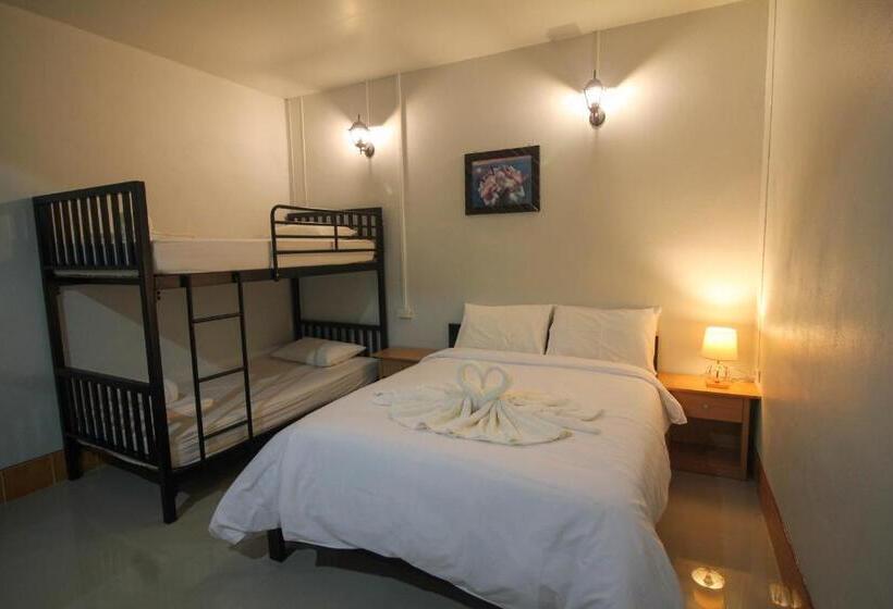 اتاق سوپریور چهار تخته, Koh Jum Bungalow & Hostel