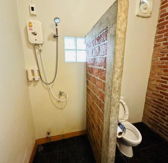 اتاق سوپریور چهار تخته, Koh Jum Bungalow & Hostel