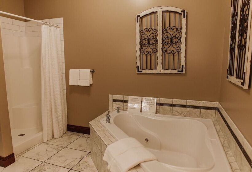 جناح ديلوكس غرفتين نوم, Sojourner's Lodge & Log Cabin Suites