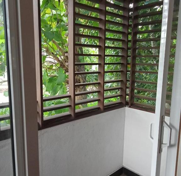 غرفة إقتصادية, Leopard Rock Family Rest