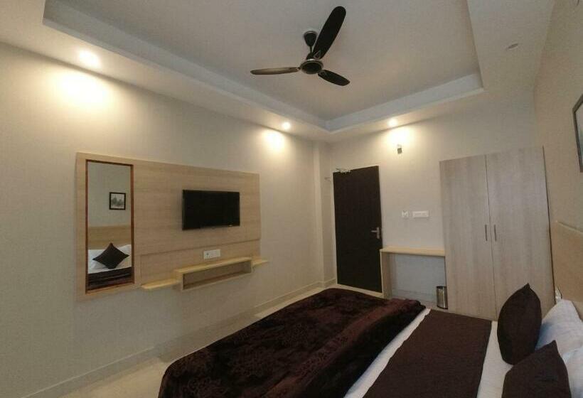 Deluxe Rum, Punyah Residency Rishikesh