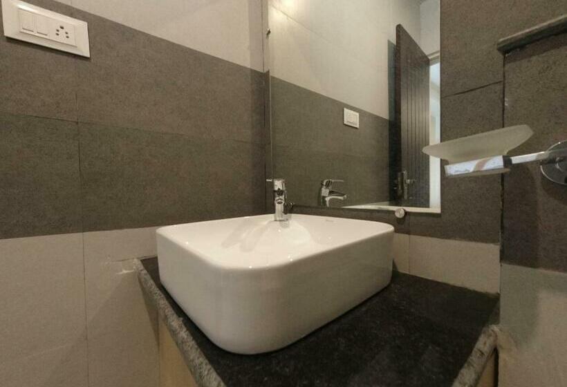 Deluxe Rum, Punyah Residency Rishikesh