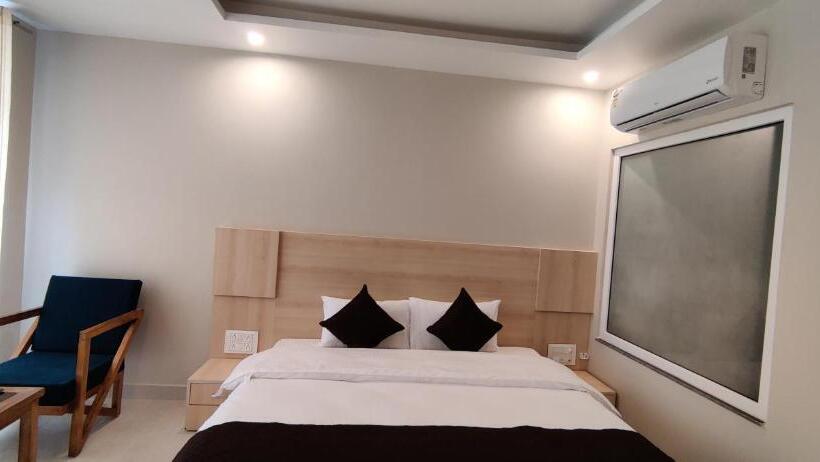 Superior Rum, Punyah Residency Rishikesh