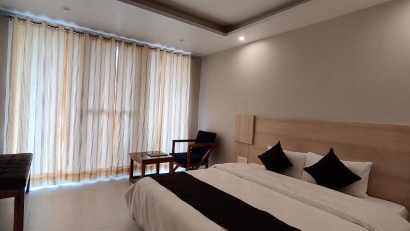 Superior Rum, Punyah Residency Rishikesh