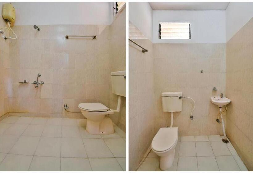 Quarto Triplo Clássico, Spot On Palace Anjali