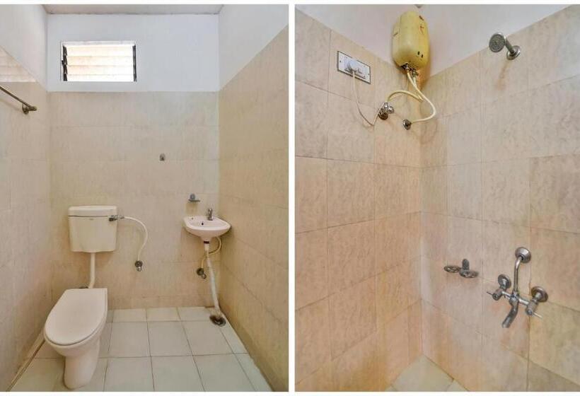 Quarto Triplo Clássico, Spot On Palace Anjali