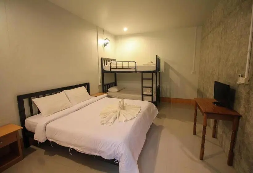Superior-perhehuone, Koh Jum Bungalow & Hostel