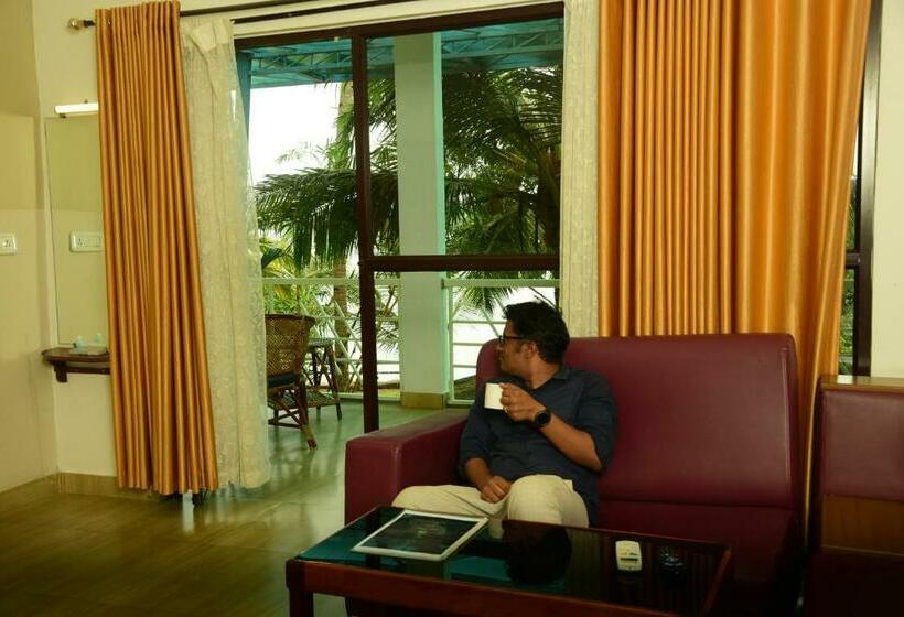 جناح مطل على البحيرة, Lake N River Resort Munroe Island