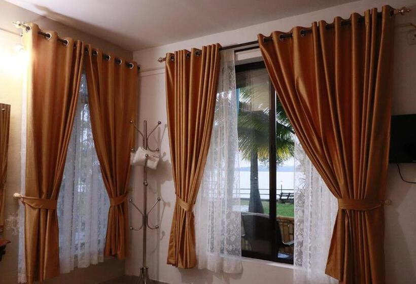 スタンダードルーム, Lake N River Resort Munroe Island