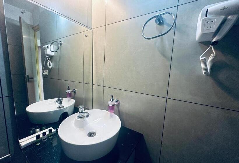 スタンダードルーム, Lake N River Resort Munroe Island