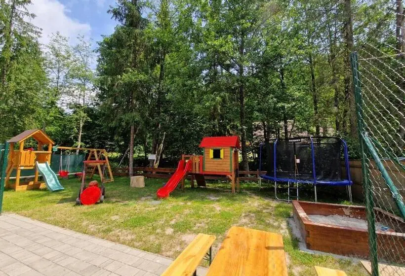 バルコニー付きスタンダードトリプルルーム, Chaty A Apartmány Kúria Na Táľoch, Tále   Chopok Juh