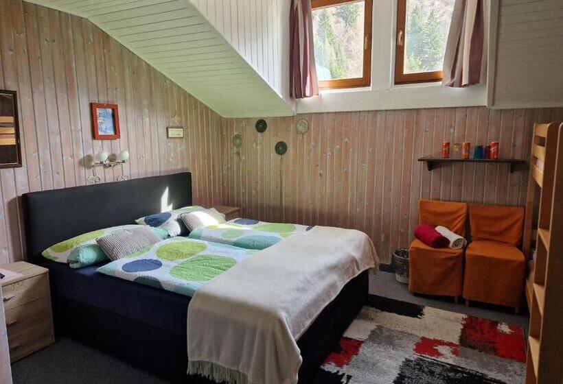 غرفة قياسية رباعية, Tattoo Pension Mit Restaurant Und Tattoo Studio