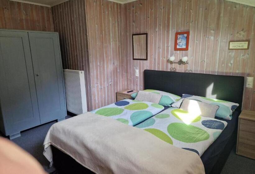 غرفة قياسية رباعية, Tattoo Pension Mit Restaurant Und Tattoo Studio